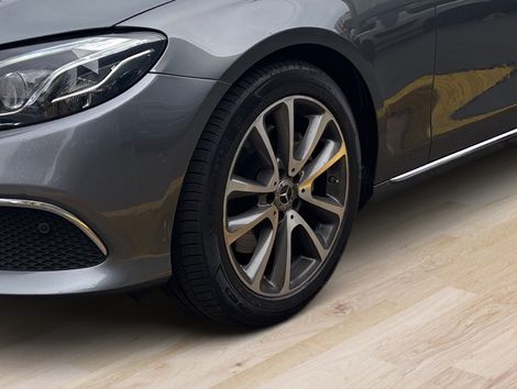 Mercedes E-250 Exclusive 2.0 TB 211cv Aut.