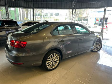 VolksWagen JETTA Highline 2.0 TSI 16V 4p Tiptronic