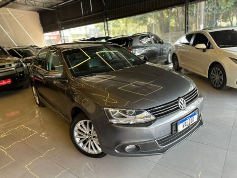 VolksWagen JETTA Highline 2.0 TSI 16V 4p Tiptronic