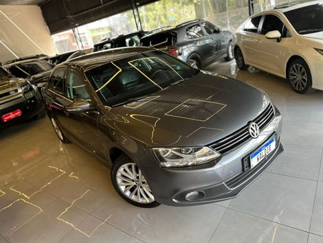 VolksWagen JETTA Highline 2.0 TSI 16V 4p Tiptronic
