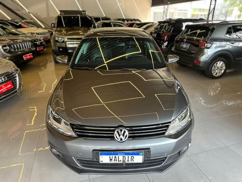 VolksWagen JETTA Highline 2.0 TSI 16V 4p Tiptronic