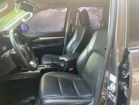 Toyota Hilux CD SRV 4x4 2.7 Flex 16V Aut.
