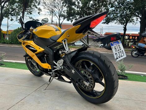 YAMAHA YZF R-6 600