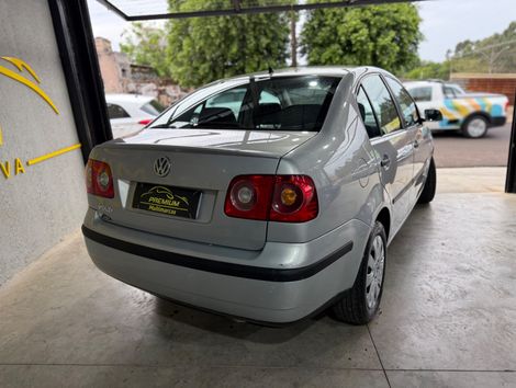 VolksWagen Polo Sedan 1.6 Mi Total Flex 8V 4p