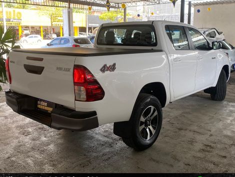 Toyota Hilux CD 4x4 2.8 Diesel Mec.