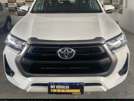 Toyota Hilux CD 4x4 2.8 Diesel Mec.