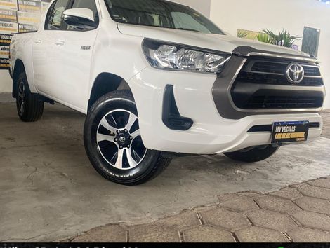 Toyota Hilux CD 4x4 2.8 Diesel Mec.