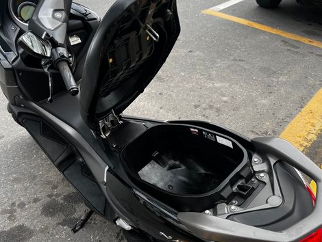 YAMAHA NMAX 160