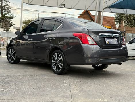 Nissan VERSA SL 1.6 16V FlexStart 4p Aut.