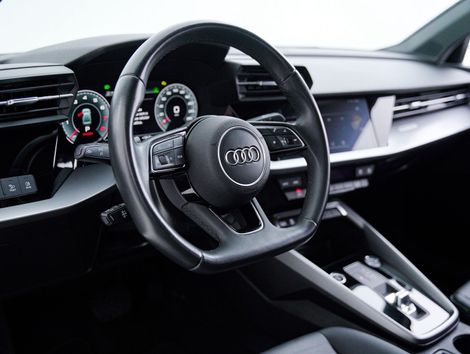 Audi A3 Sedan S-Line 2.0 TFSI  S-Tron.(Híb.)