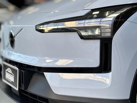 Volvo EX30 E60 Core (Elétrico)