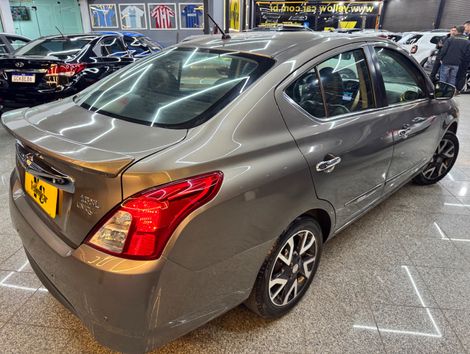 Nissan VERSA UNIQUE 1.6 16V Flex 4p Mec.