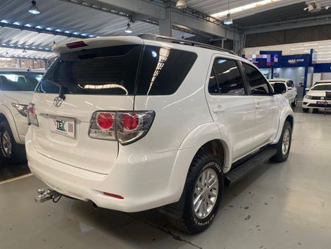 Toyota Hilux SW4 SR 4x2 2.7/ 2.7 Flex 16V Aut.