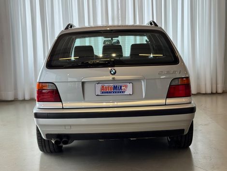 BMW 328i Touring/Sport
