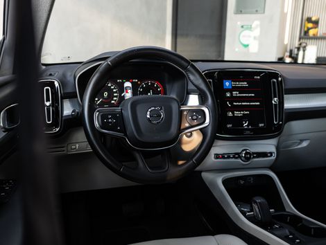 Volvo XC 40 T-4 MOMENTUM 2.0 190cv FWD