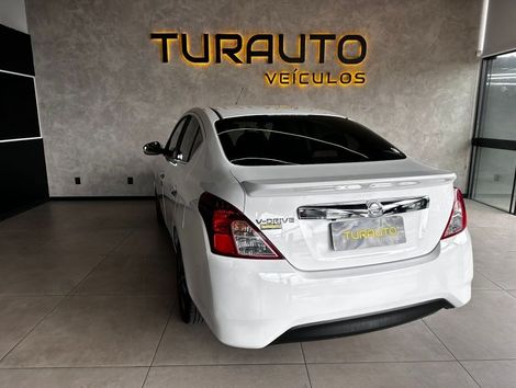 Nissan VERSA V-DRIVE Premium 1.6 16v Flex Aut.
