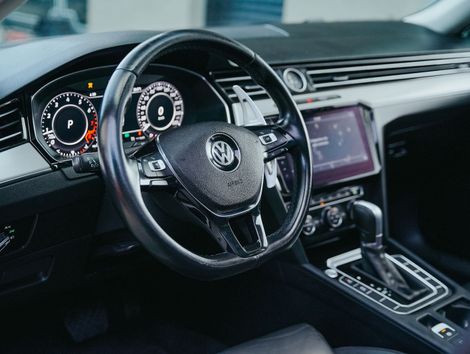 VolksWagen Passat Highline 2.0 TSI 220cv Tip.