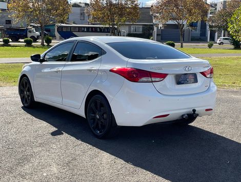 Hyundai Elantra GLS 1.8 16V Aut.