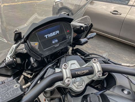 TRIUMPH TIGER 1200 XCX