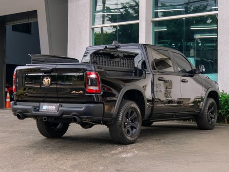 RAM 1500 REBEL 5.7 HEMI CD V8 4x4 Aut.