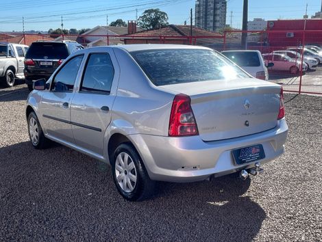 Renault LOGAN Authentique Hi-Flex 1.0 16V 4p