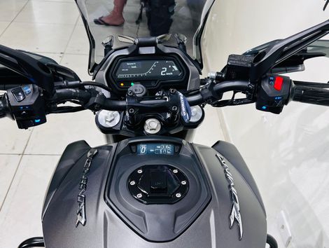 BAJAJ DOMINAR 400 