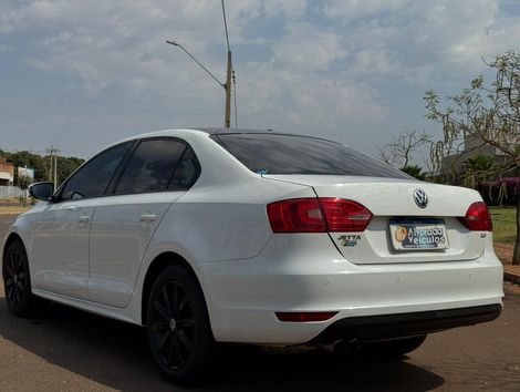 VolksWagen JETTA Comfortline 2.0 T.Flex 8V 4p Tipt.