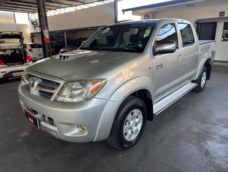 Toyota Hilux CD SRV D4-D 4x4 3.0 TDI Diesel Aut