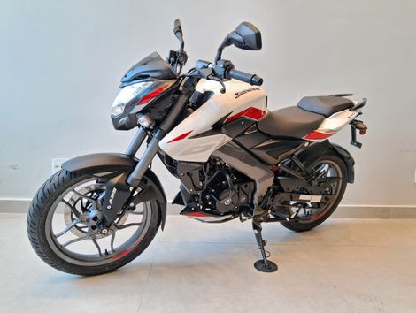 BAJAJ DOMINAR 160