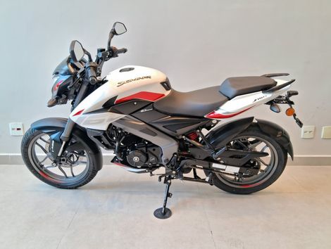 BAJAJ DOMINAR 160