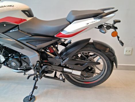 BAJAJ DOMINAR 160