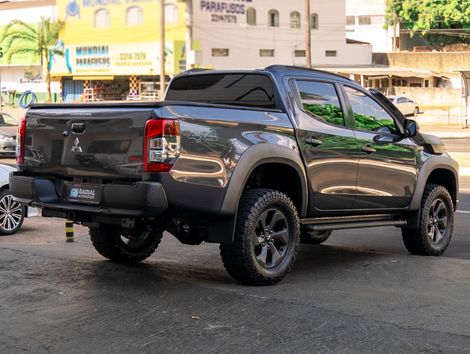 Mitsubishi L200 Trit. S.Out. GLS 2.4 CD Diesel Aut.