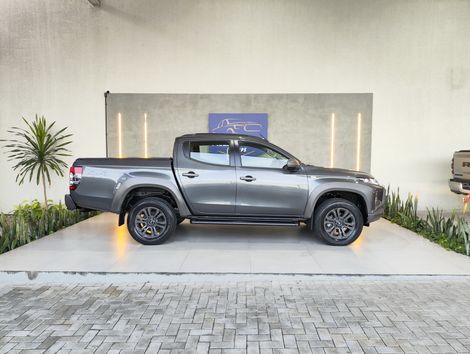 Mitsubishi Triton GLS 2.4 CD 4x4 TB Diesel Aut.