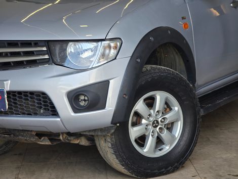Mitsubishi L200 Triton GLS 3.2 CD TB Int.Diesel Mec
