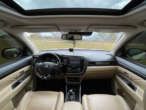 Mitsubishi OUTLANDER 3.0/ GT 3.0 V6 Aut.