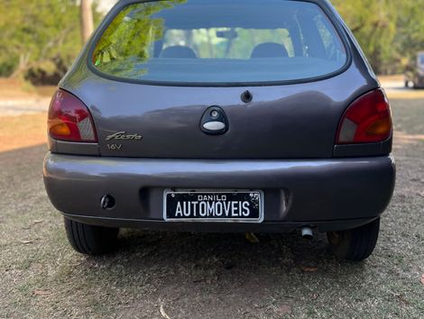 Ford Fiesta CLX 1.4i 16V 3p e 5p