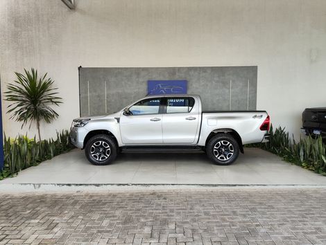 Toyota Hilux CD SRX 4x4 2.8 TDI 16V Diesel Aut.