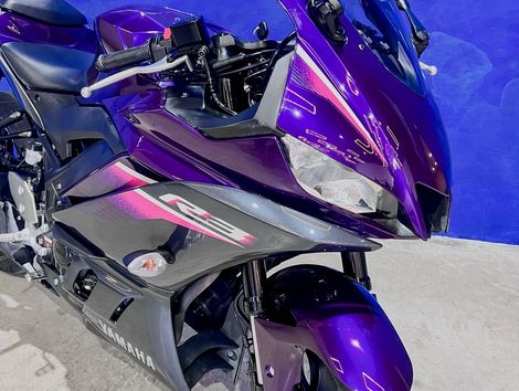 YAMAHA YZF R-3 321/ABS