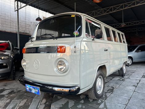 VolksWagen Kombi Standard/ Luxo/ Série Prata