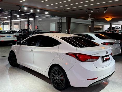 Hyundai Elantra GLS 2.0 16V Flex Aut.