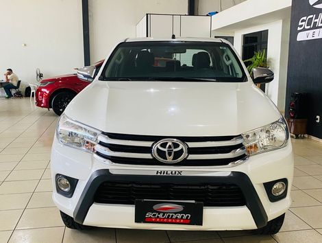 Toyota Hilux CD 4x4 2.8 Diesel Mec.