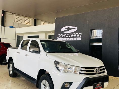 Toyota Hilux CD 4x4 2.8 Diesel Mec.