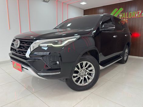 Toyota Hilux SW4 SRX 4x4 2.8 TDI 16V Dies. Aut.