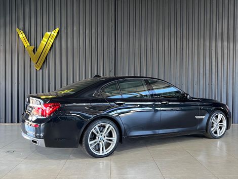 BMW 750i M Sport Sedan 4.4 V8 450cv Aut.