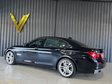 BMW 750i M Sport Sedan 4.4 V8 450cv Aut.