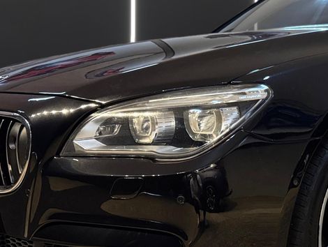 BMW 750i M Sport Sedan 4.4 V8 450cv Aut.