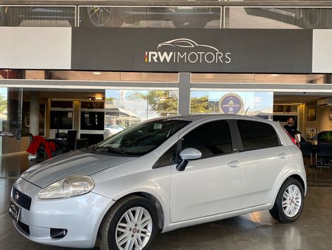Fiat Punto ESSENCE Dualogic 1.8 Flex 16V 5p