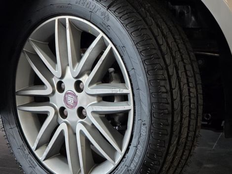 Fiat Punto ESSENCE Dualogic 1.8 Flex 16V 5p