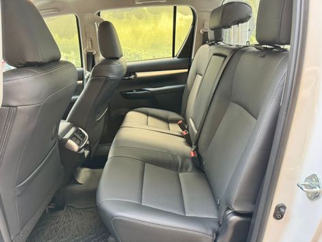 Toyota Hilux CD SRX Plus 4x4 2.8 TDI Die. Aut.