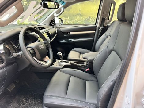 Toyota Hilux CD SRX Plus 4x4 2.8 TDI Die. Aut.